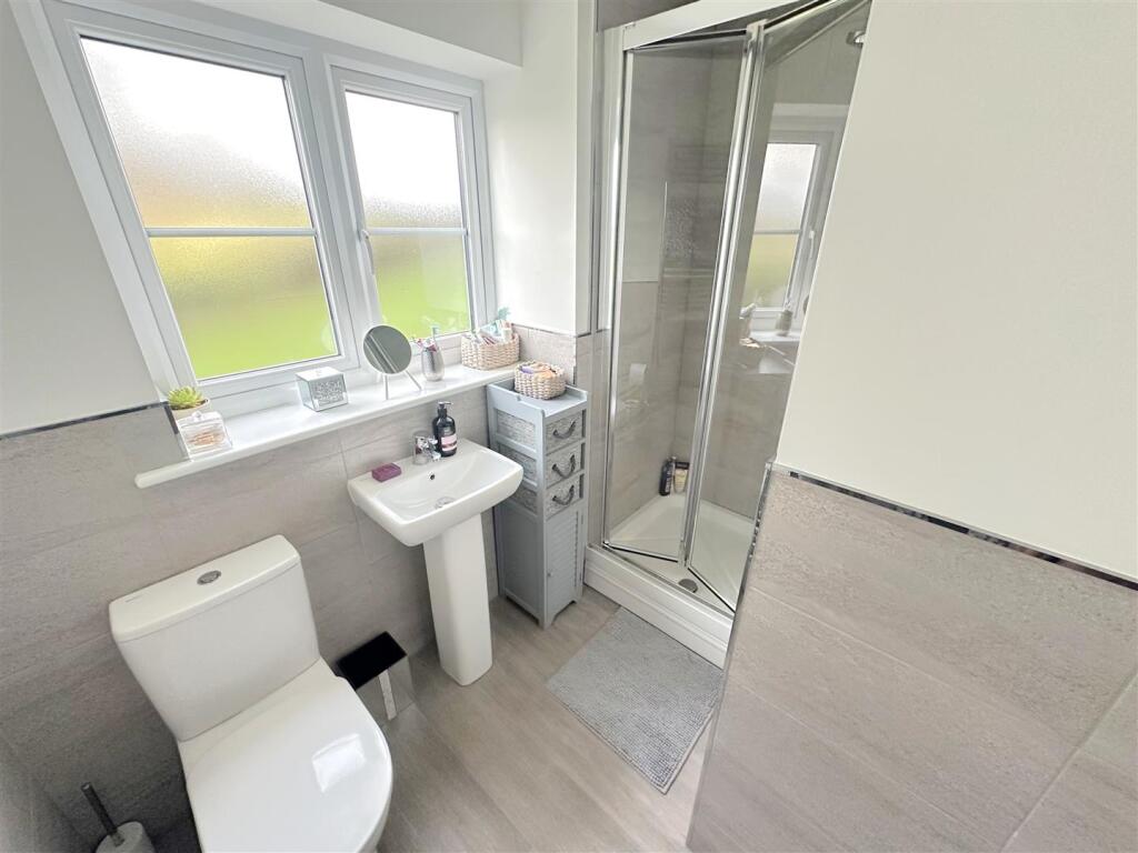 En Suite Shower Room