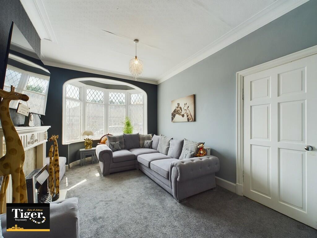 CAM02176G0-PR0311...