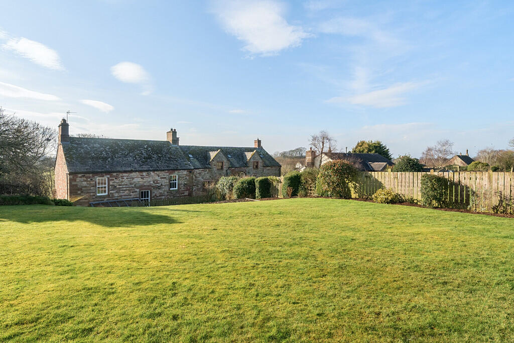 Rear Aspect and G...