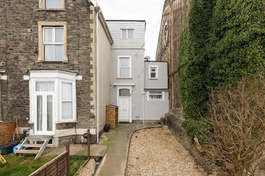 Flat 3, 5 Bushy park outside.jpg