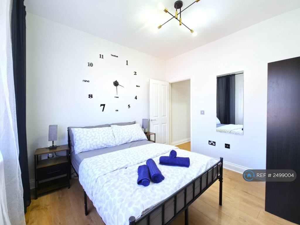 Bedroom1 (Double Bed)