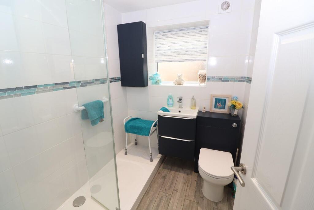 Shower Room / WC