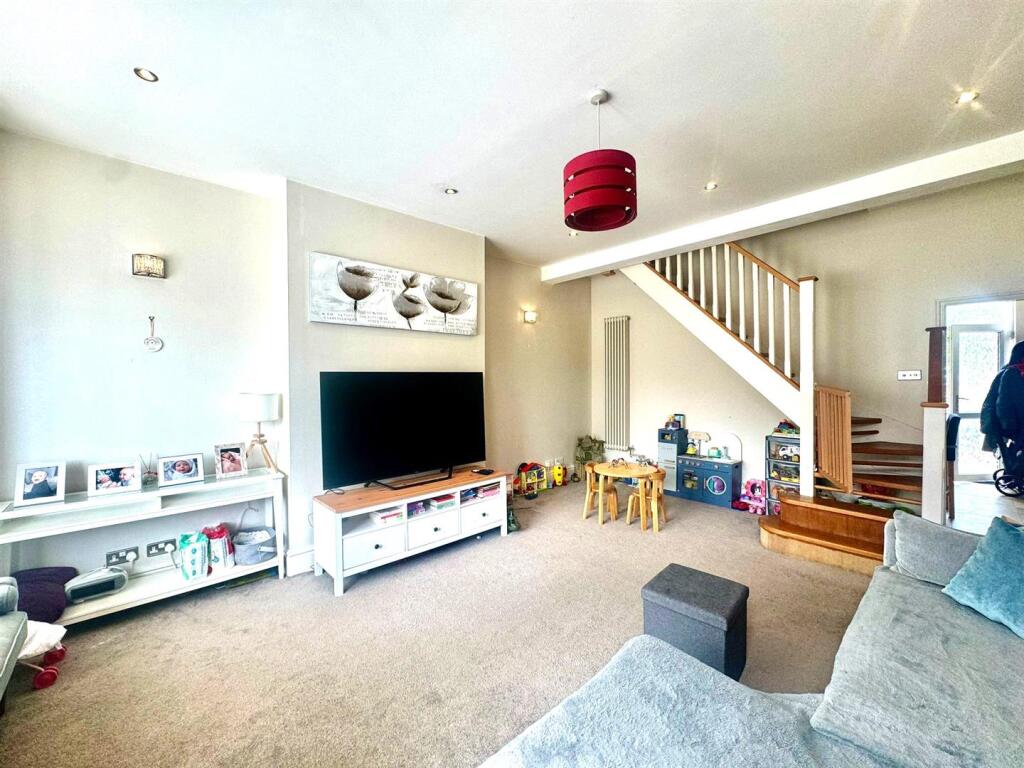 WhatsApp Image 2025-06-12 at 12.05.06 (4).jpeg