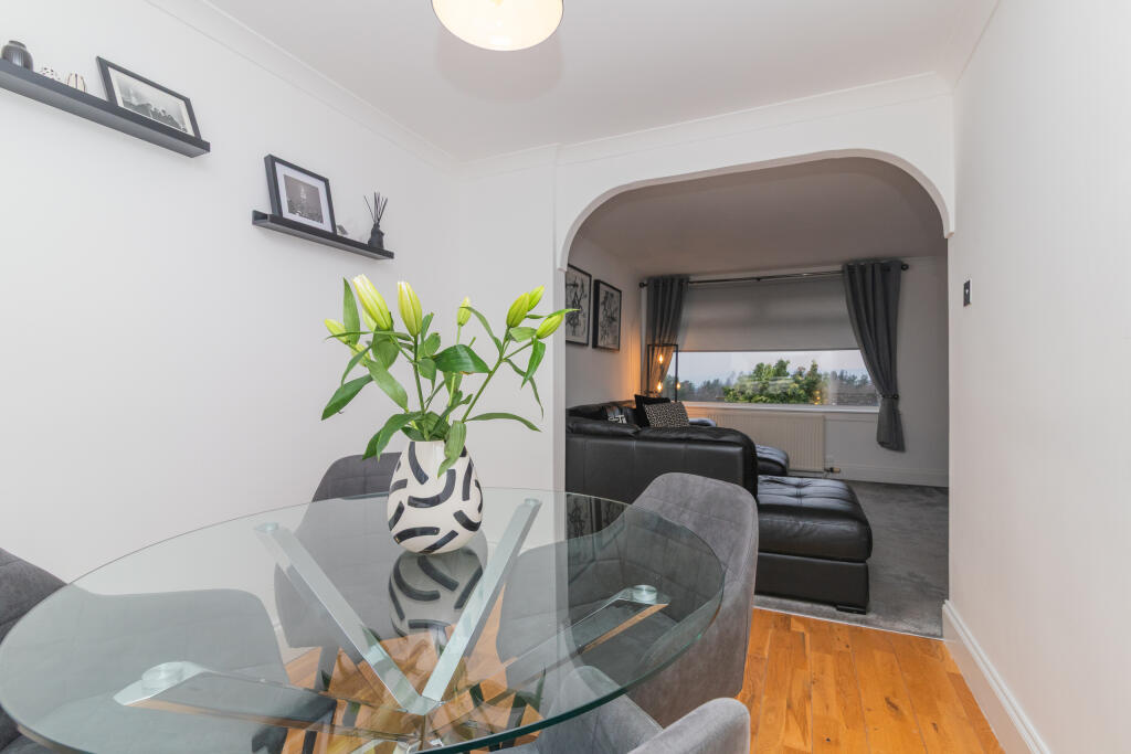 35 foxbar drive Paisley L-5