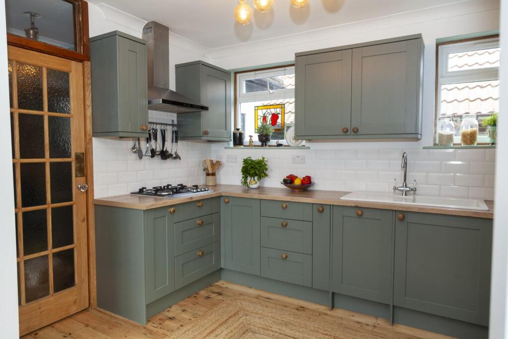 Longhill Road 08.jpg