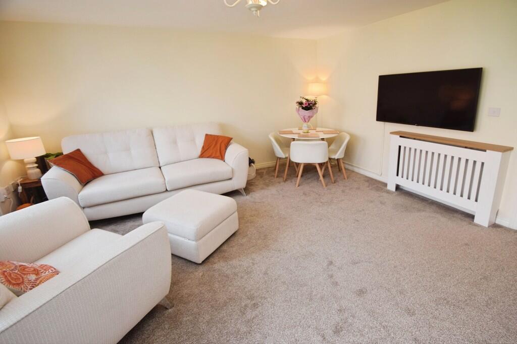 3ee3accc-Lounge 2...