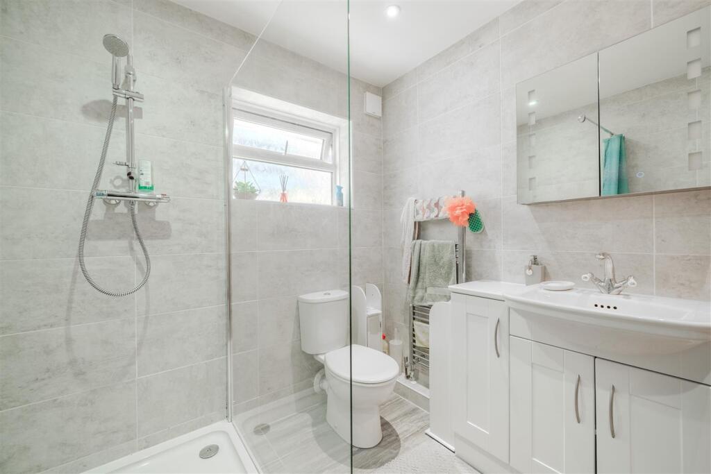 Bathroom-2.jpg