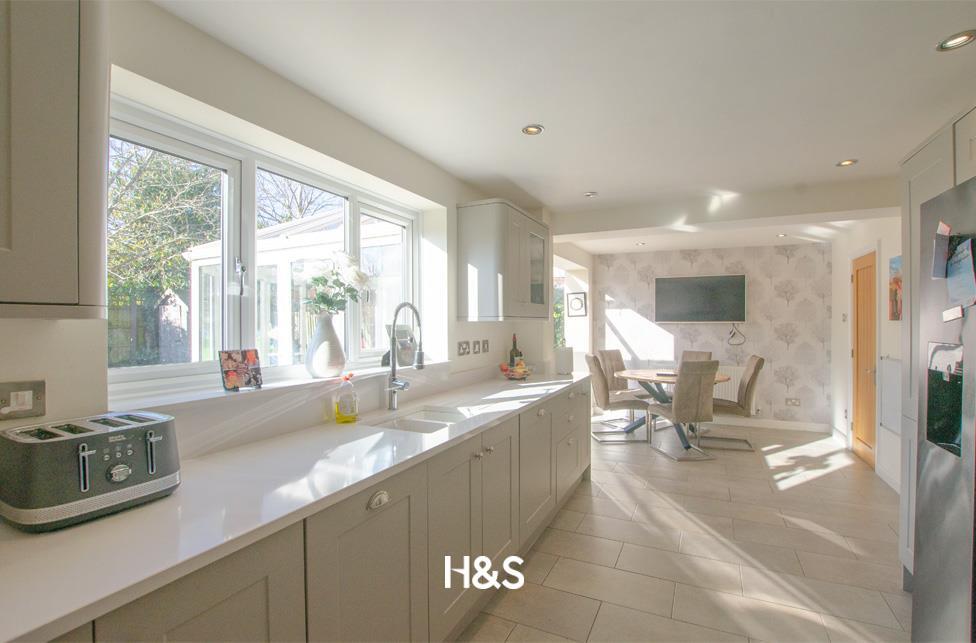 8 Pembridge New - kitchen 3.jpg