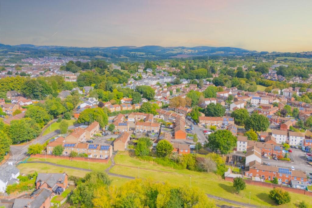 Award-winning Media team on EVERY Listing_31