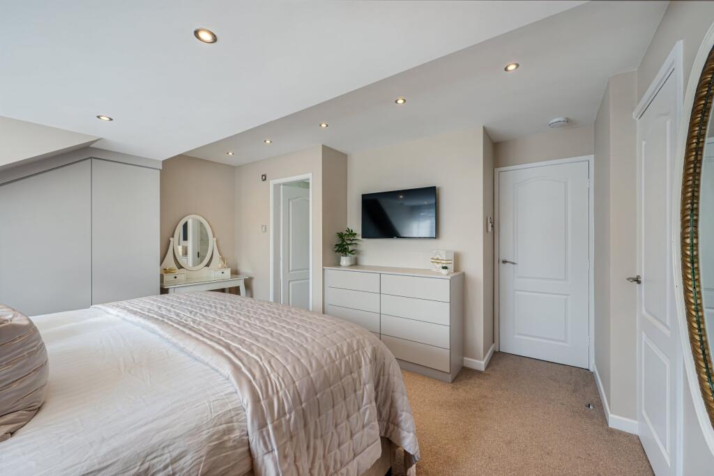 Principal Bedroom