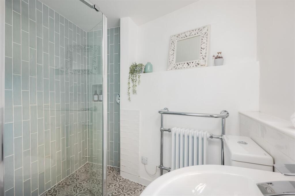 Windsor Cottage 2004-9.jpg