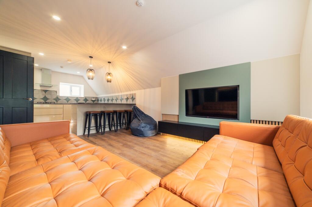 another student property from Award winning CPS HO