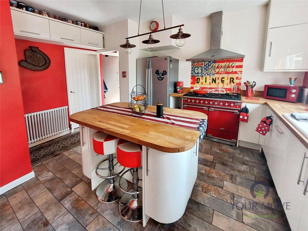 Open Plan Kitchen 4