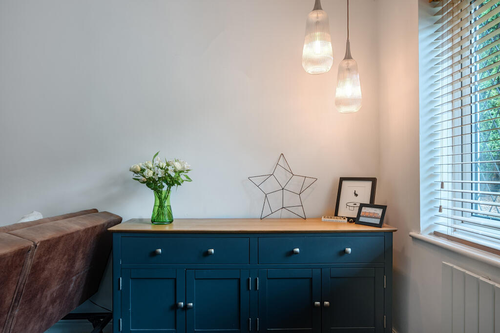 1311826-33-685adff98c1ff-ARW