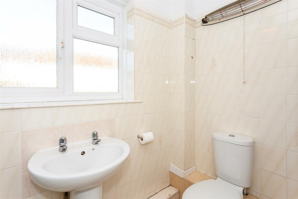 Shower Room2.jpg