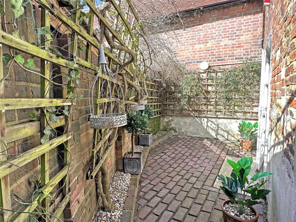 Courtyard Alt