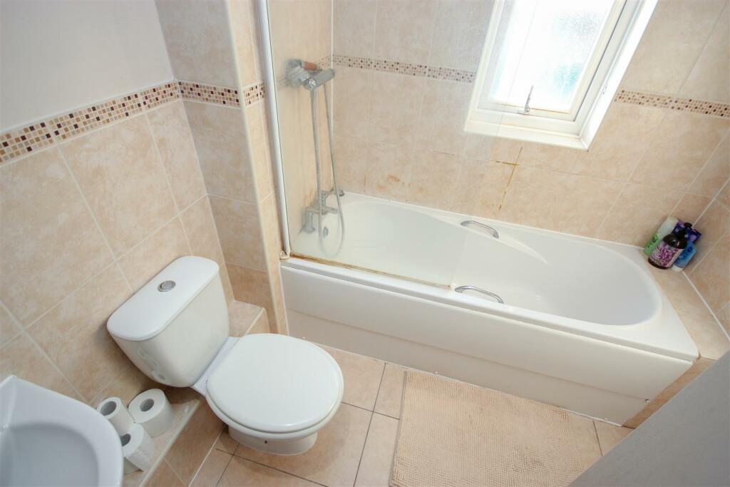 Bathroom.jpg