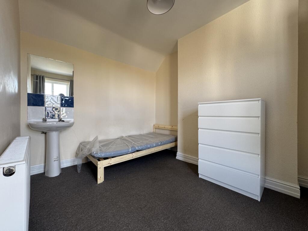 bedroom property for sale 