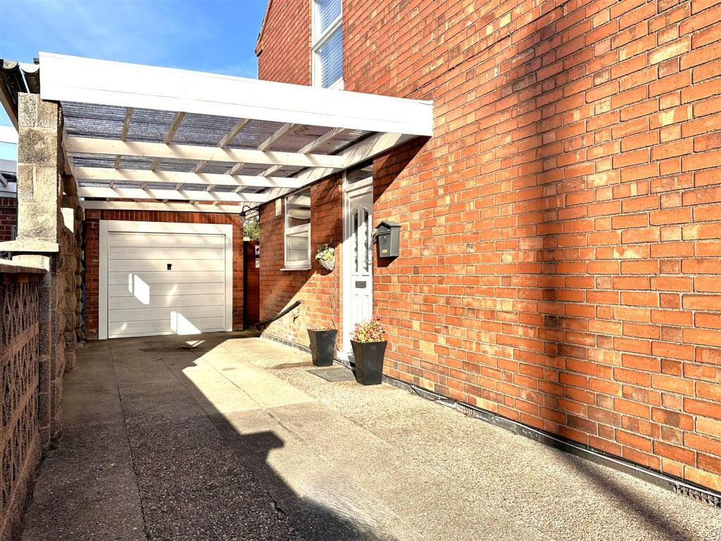 Driveway &amp; Carport 253