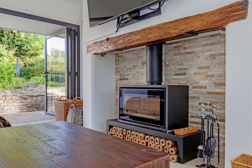 Reception Room-2.jpg