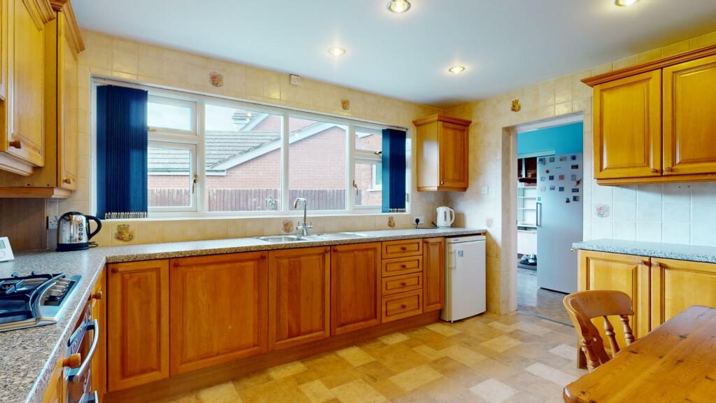 KITCHEN BREAKFAST ROOM