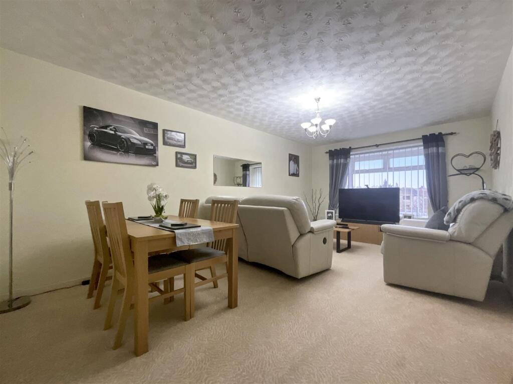 Lounge/Diner