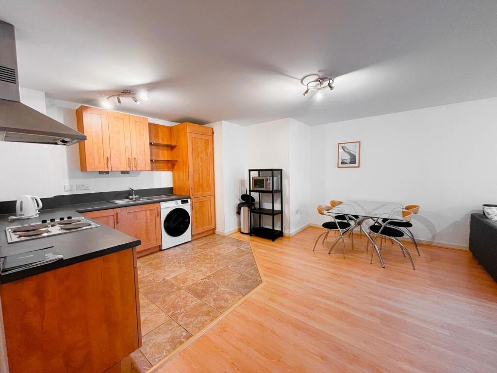 Kitchen/Dining