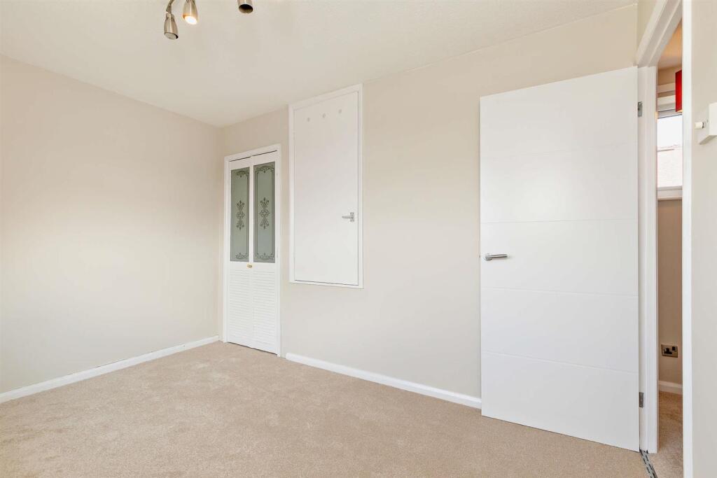 8653277-interior02-800.jpg