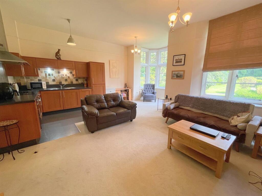 Open plan Kitchen / Lounge