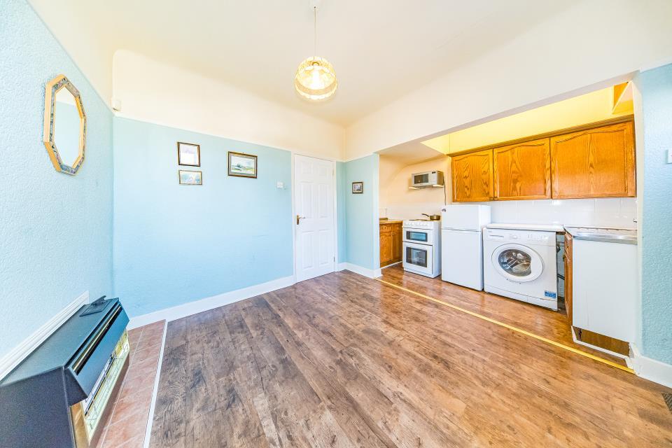 51 Sergrim Road kitchen.jpg