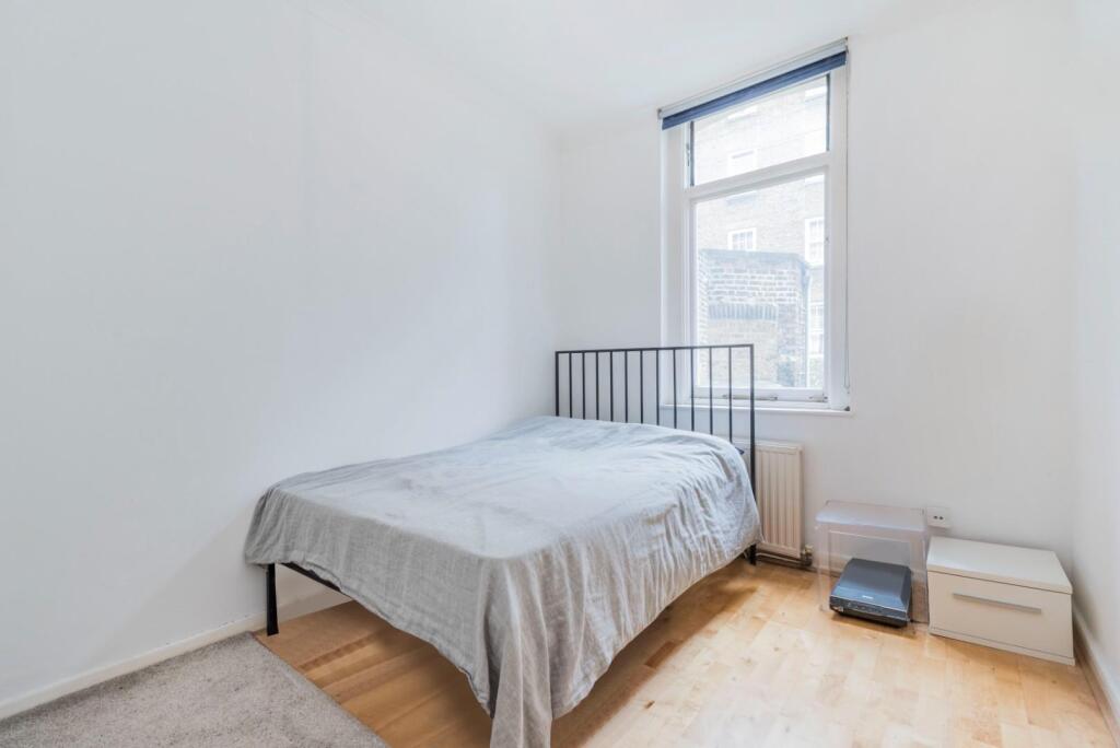 bedroom (1).jpg