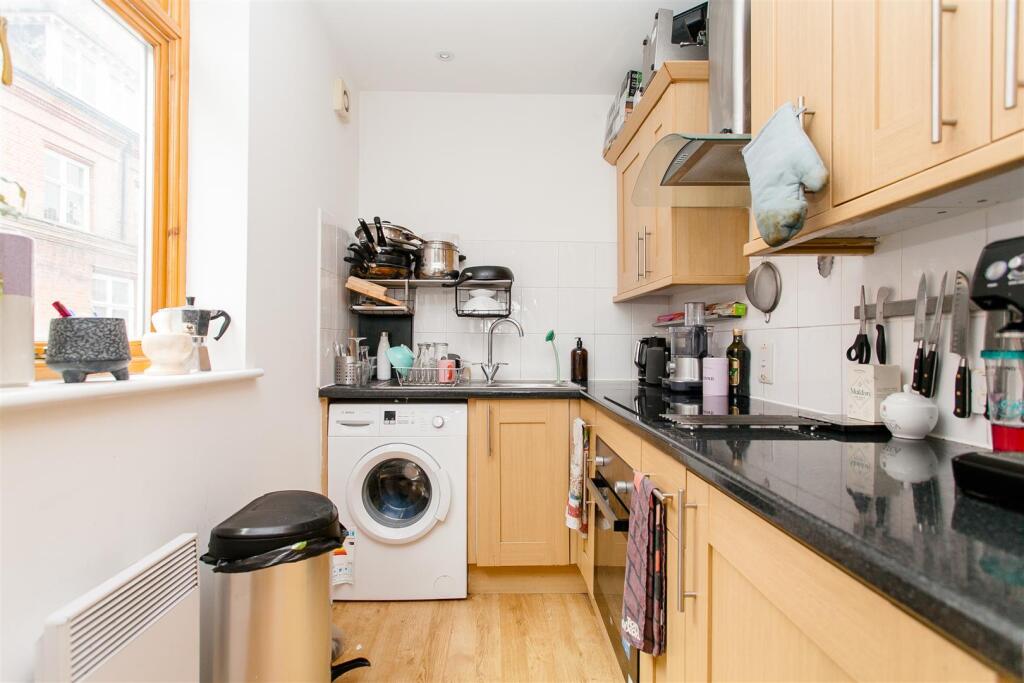 Lounge/Kitchen