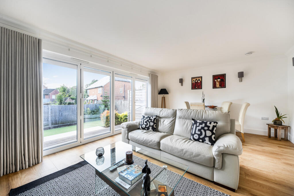 1349827-7-68c3fc6...