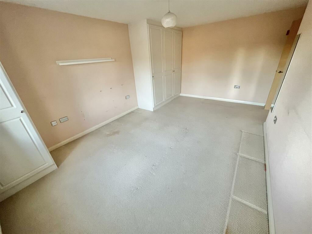 Bedroom 2 Aspect 2.jpg