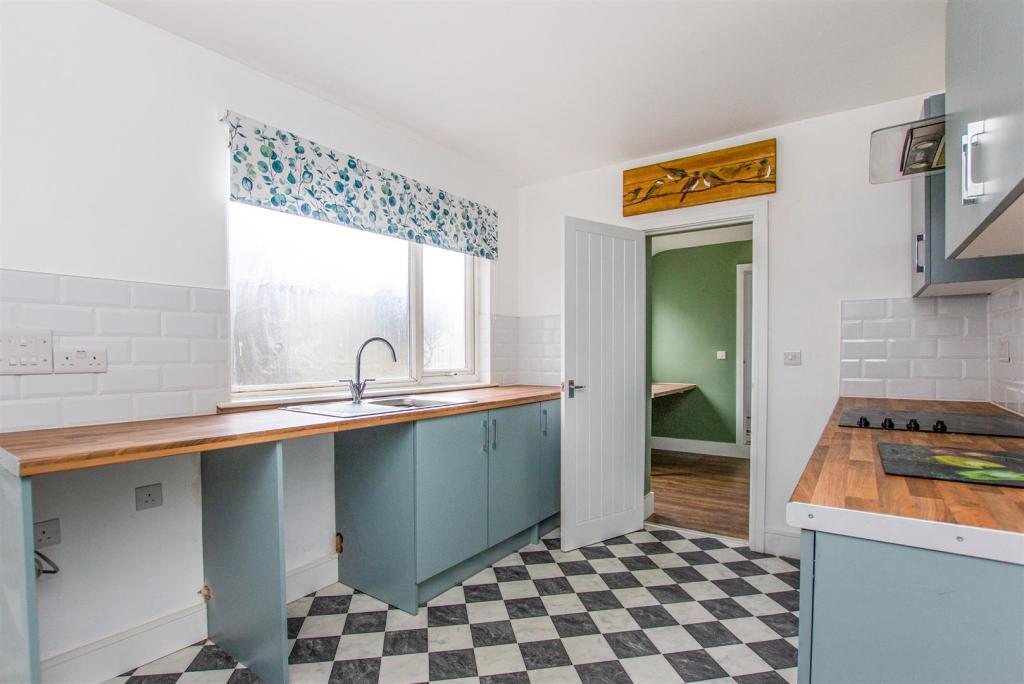 kitchen_2.jpg