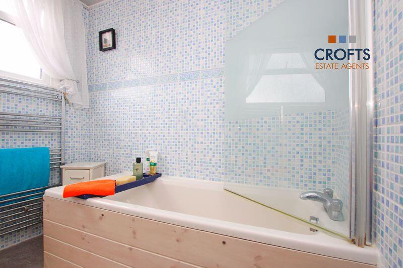 Family Bathroom view 2