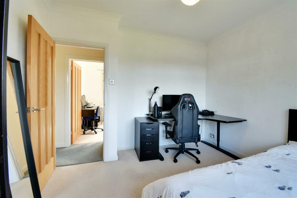 Bedroom 2_2.jpg