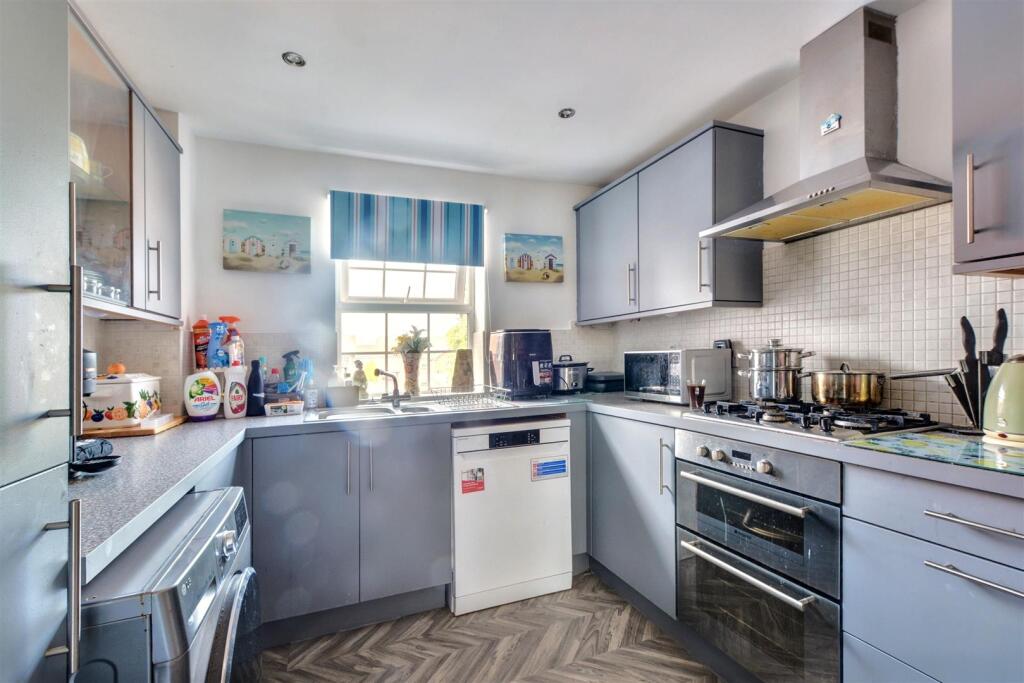 Kitchen_.jpeg
