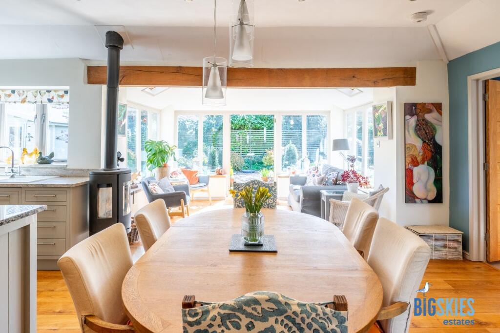Dining Area looking towards Garden Room