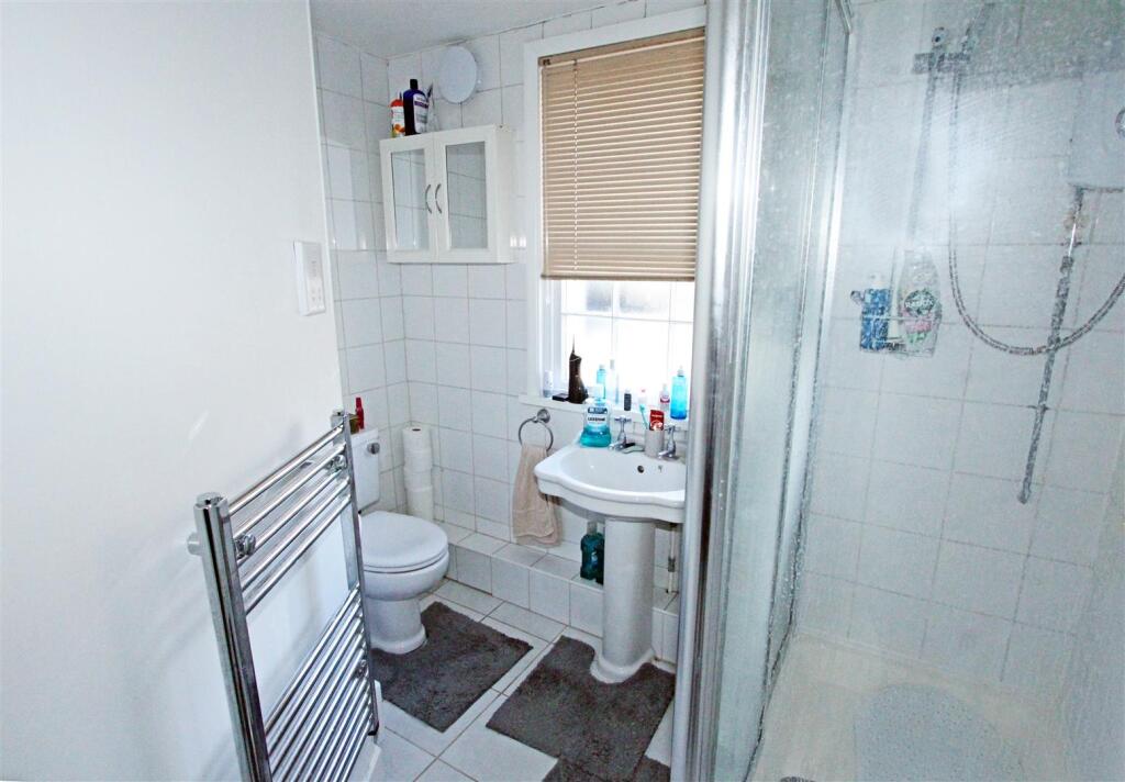 IMG_4784 shower.jpg