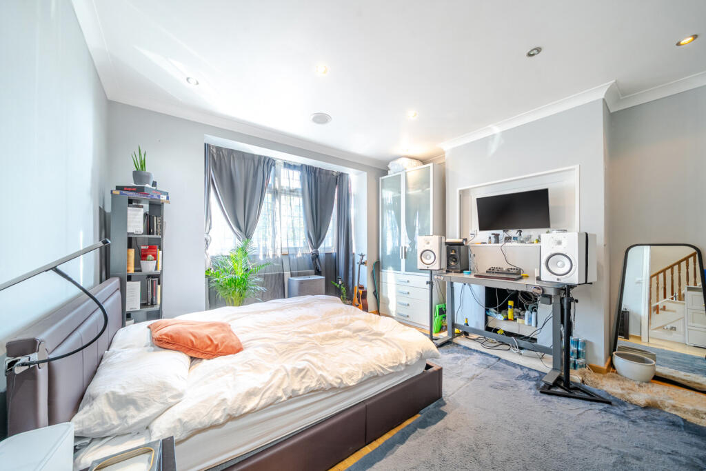 1364197-14-68e7ca...