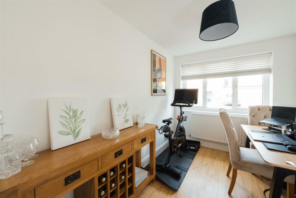 1 Mermaid Close, Hitchin-20.jpg