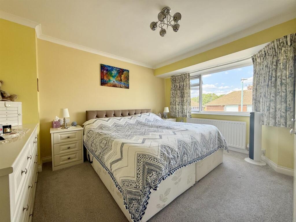 Bedroom1.jpg