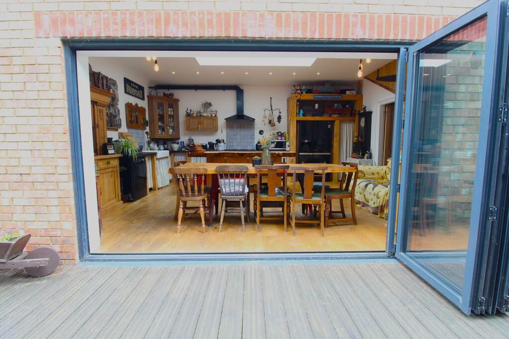 bi folds