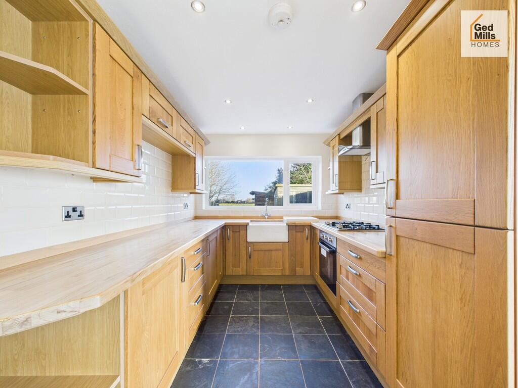 CAM02899G0-PR0064...