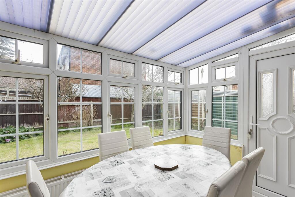 conservatory  Ashford Crescent.JPG