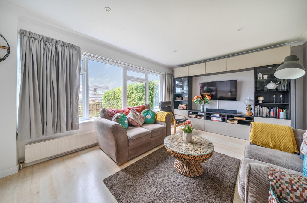 1305639-18-684ac4...