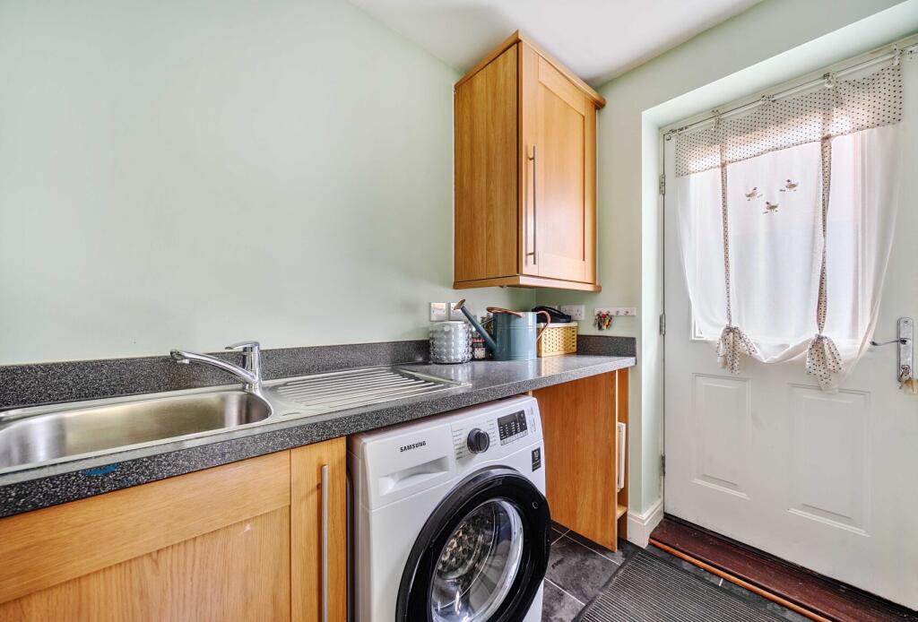 1297395-29-683065...