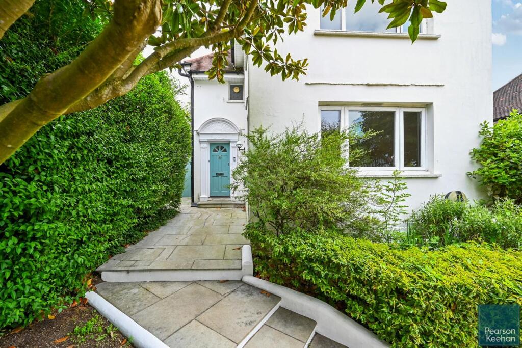 31-woodland-drive-bn3 (35)  .jpg