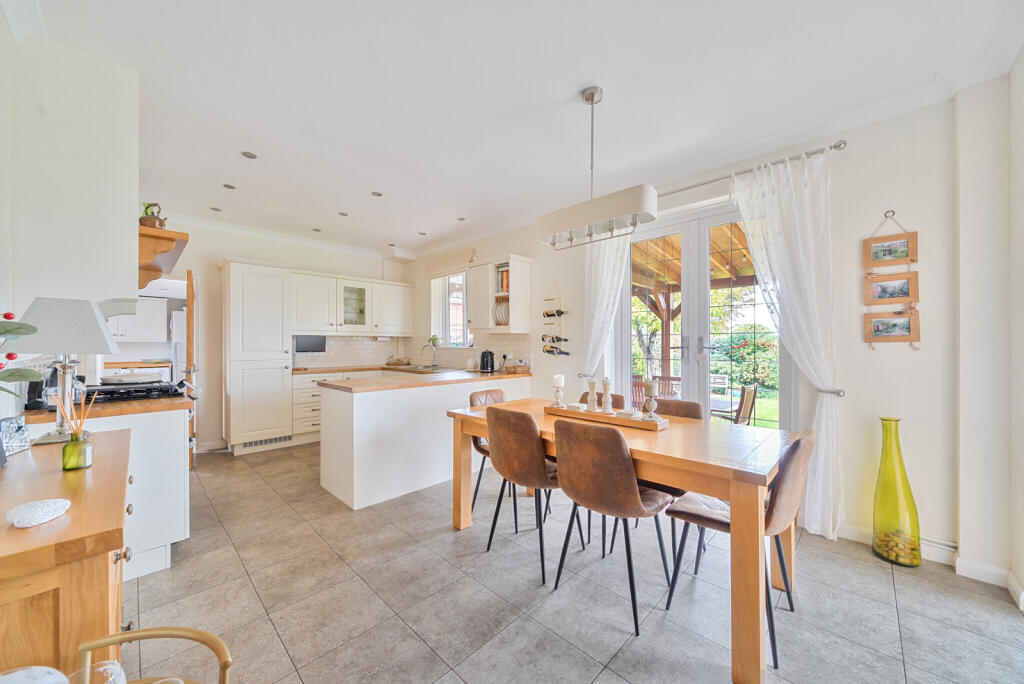 1370642-18-68fa1f...